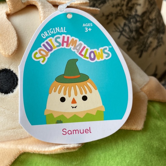Squishmallow Samuel the Scarecrow - Picture 4 of 6
